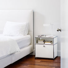 Charger l'image dans la galerie, Table de chevet M55